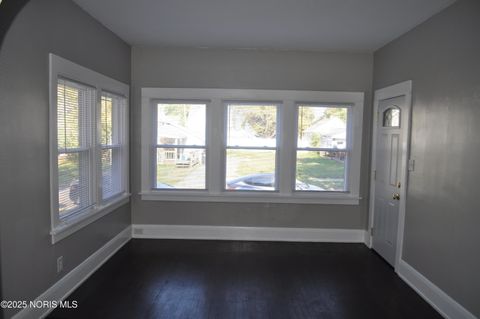 Tiny photo for 128 Carbon Street, Toledo, OH 43605 (MLS # 10000134)