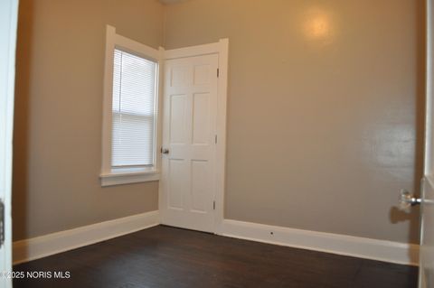 Tiny photo for 128 Carbon Street, Toledo, OH 43605 (MLS # 10000134)