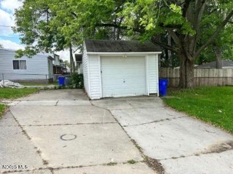 Tiny photo for 1027 Secor Road, Toledo, OH 43607 (MLS # 10006827)