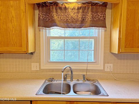 Tiny photo for 1014 Partridge Lane, Bowling Green, OH 43402 (MLS # 10007571)