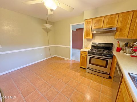 Tiny photo for 1014 Partridge Lane, Bowling Green, OH 43402 (MLS # 10007571)