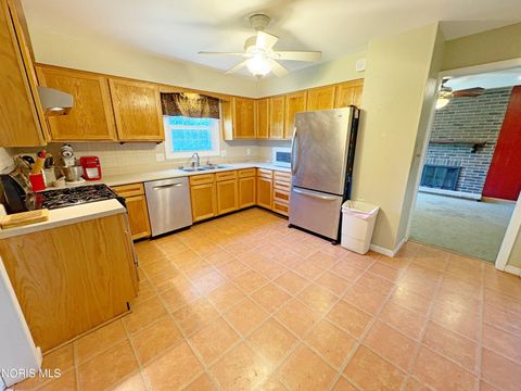 Tiny photo for 1014 Partridge Lane, Bowling Green, OH 43402 (MLS # 10007571)