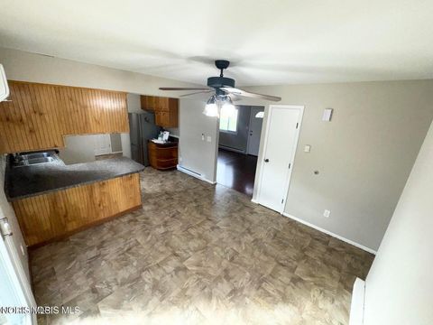 Tiny photo for 10917 Nelson Road, Bowling Green, OH 43402 (MLS # 10004292)