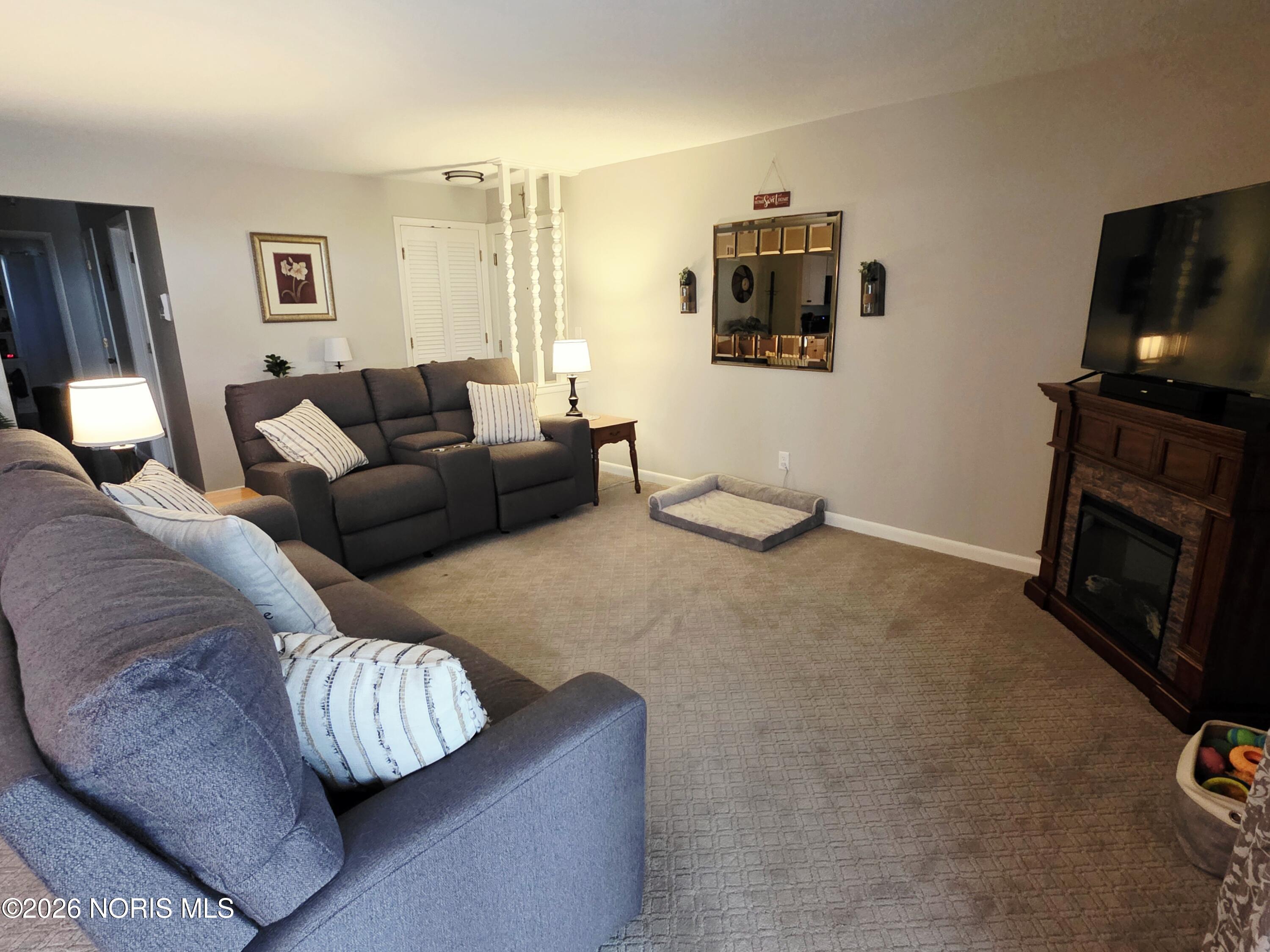 4025 Newcastle Drive # 2-c