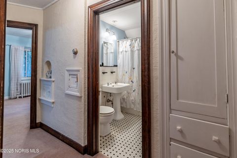 Tiny photo for 2647 Pemberton Drive, Toledo, OH 43606 (MLS # 10000591)