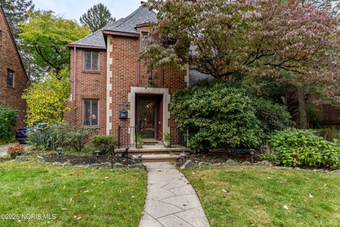 Tiny photo for 2647 Pemberton Drive, Toledo, OH 43606 (MLS # 10000591)
