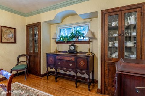 Tiny photo for 2647 Pemberton Drive, Toledo, OH 43606 (MLS # 10000591)