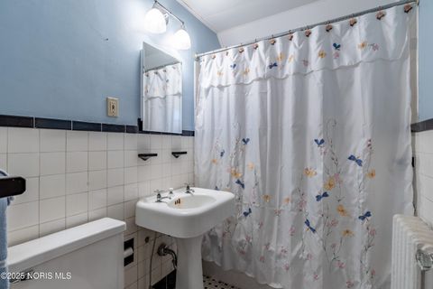 Tiny photo for 2647 Pemberton Drive, Toledo, OH 43606 (MLS # 10000591)