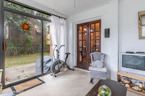 Tiny photo for 2647 Pemberton Drive, Toledo, OH 43606 (MLS # 10000591)