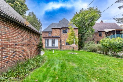 Tiny photo for 2647 Pemberton Drive, Toledo, OH 43606 (MLS # 10000591)