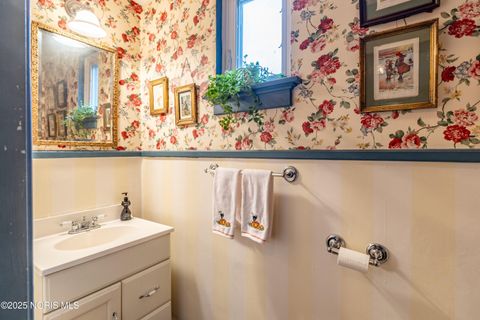 Tiny photo for 2647 Pemberton Drive, Toledo, OH 43606 (MLS # 10000591)