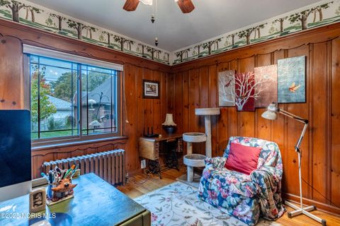 Tiny photo for 2647 Pemberton Drive, Toledo, OH 43606 (MLS # 10000591)