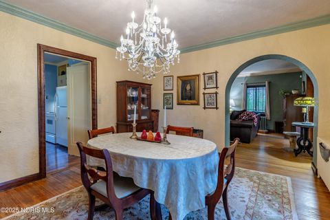 Tiny photo for 2647 Pemberton Drive, Toledo, OH 43606 (MLS # 10000591)