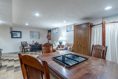Tiny photo for 2647 Pemberton Drive, Toledo, OH 43606 (MLS # 10000591)