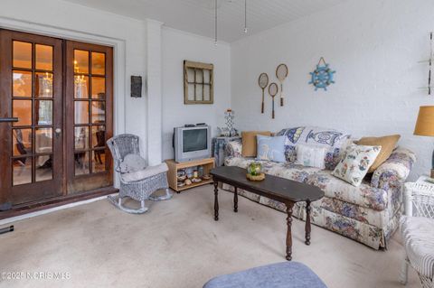 Tiny photo for 2647 Pemberton Drive, Toledo, OH 43606 (MLS # 10000591)