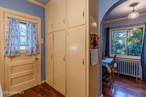 Tiny photo for 2647 Pemberton Drive, Toledo, OH 43606 (MLS # 10000591)