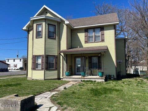 Photo of 111 E Main Street, Portage, OH 43451 (MLS # 10005987)