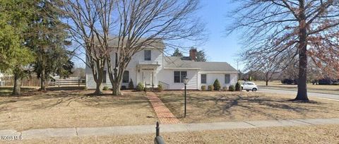 Photo of 701 Red Fox Road, Findlay, OH 45840 (MLS # 10004917)