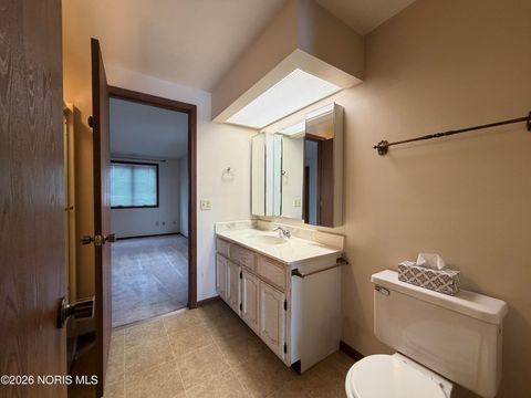 Tiny photo for 11085 Riverbend Court #11085, Perrysburg, OH 43551 (MLS # 10003493)