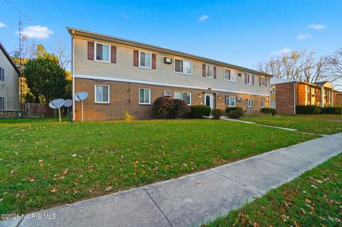 Photo of 1550 Brooke Park Drive, Toledo, OH 43612 (MLS # 10000961)