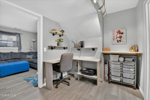 Tiny photo for 807 W Poinsetta Avenue, Toledo, OH 43612 (MLS # 10009391)