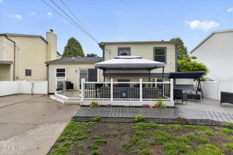 Tiny photo for 807 W Poinsetta Avenue, Toledo, OH 43612 (MLS # 10009391)