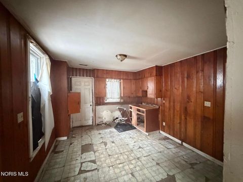 Tiny photo for 238 Palmer Street, Toledo, OH 43608 (MLS # 10005340)