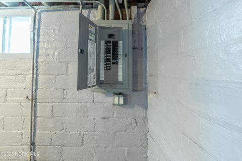 Tiny photo for 542 Eleanor Avenue, Toledo, OH 43612 (MLS # 10000881)