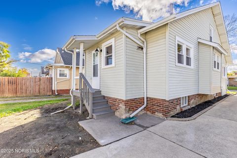 Tiny photo for 542 Eleanor Avenue, Toledo, OH 43612 (MLS # 10000881)