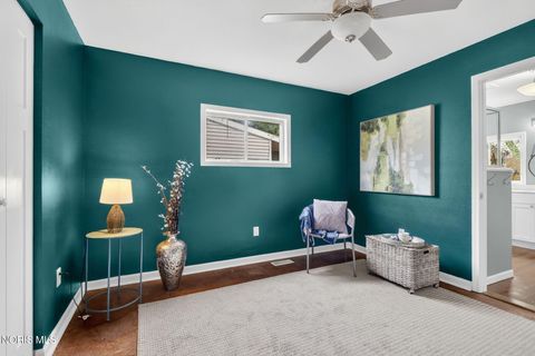 Tiny photo for 318 W South Boundary Street, Perrysburg, OH 43551 (MLS # 10006278)