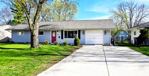 Photo of 318 W South Boundary Street, Perrysburg, OH 43551 (MLS # 10006278)