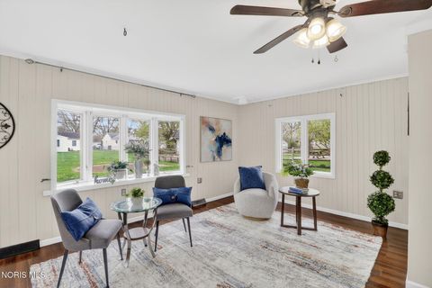 Tiny photo for 318 W South Boundary Street, Perrysburg, OH 43551 (MLS # 10006278)