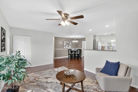 Tiny photo for 318 W South Boundary Street, Perrysburg, OH 43551 (MLS # 10006278)