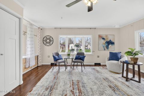 Tiny photo for 318 W South Boundary Street, Perrysburg, OH 43551 (MLS # 10006278)