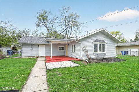Tiny photo for 318 W South Boundary Street, Perrysburg, OH 43551 (MLS # 10006278)