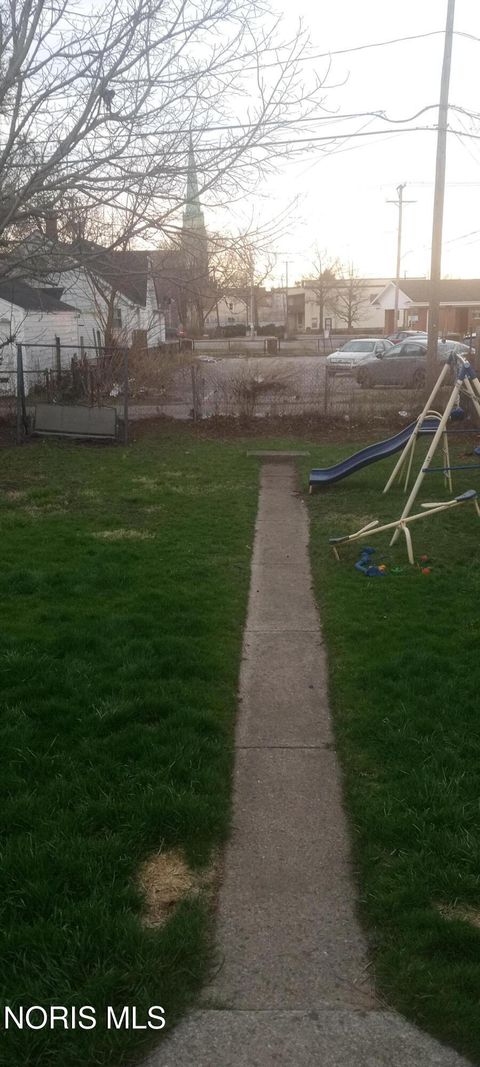 Tiny photo for 226 E Park Street, Toledo, OH 43608 (MLS # 10006249)