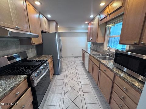 Tiny photo for 711 S Simon Street, Ada, OH 45810 (MLS # 10009832)