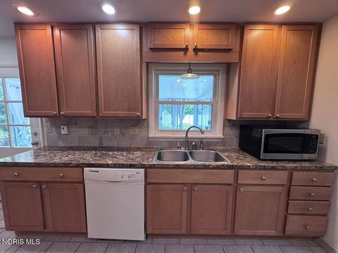 Tiny photo for 711 S Simon Street, Ada, OH 45810 (MLS # 10009832)
