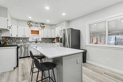 Tiny photo for 5835 Neill Avenue, Walbridge, OH 43465 (MLS # 10005476)