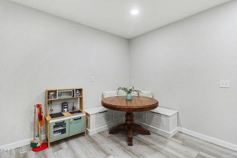 Tiny photo for 5835 Neill Avenue, Walbridge, OH 43465 (MLS # 10005476)