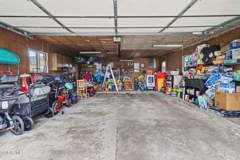 Tiny photo for 5835 Neill Avenue, Walbridge, OH 43465 (MLS # 10005476)