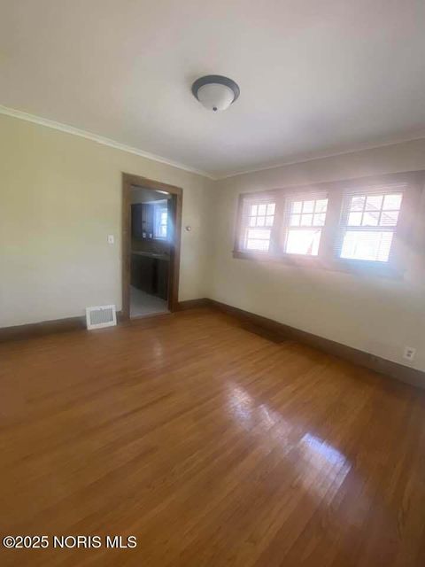 Tiny photo for 1574 Colton Street, Toledo, OH 43609 (MLS # 10000686)