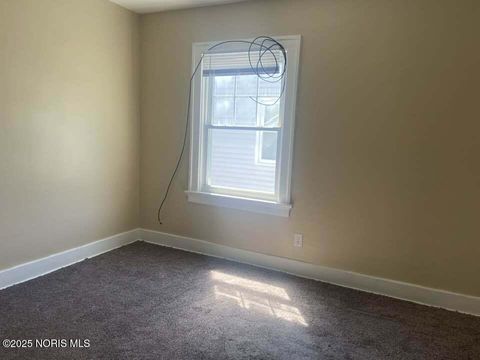 Tiny photo for 1574 Colton Street, Toledo, OH 43609 (MLS # 10000686)