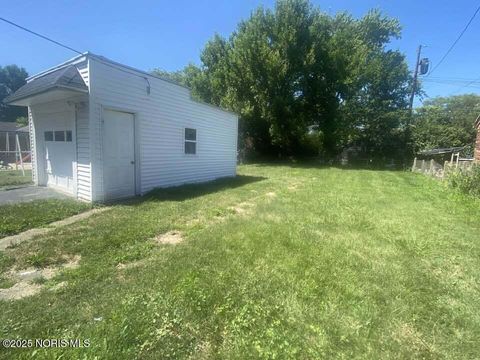 Tiny photo for 1574 Colton Street, Toledo, OH 43609 (MLS # 10000686)