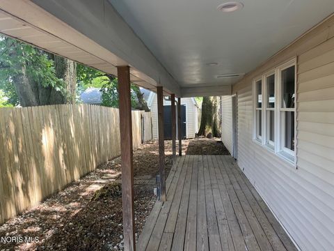 Tiny photo for 611 Greenfield Drive, Maumee, OH 43537 (MLS # 10005206)