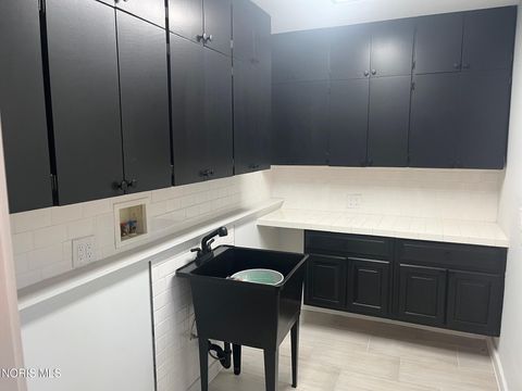 Tiny photo for 611 Greenfield Drive, Maumee, OH 43537 (MLS # 10005206)