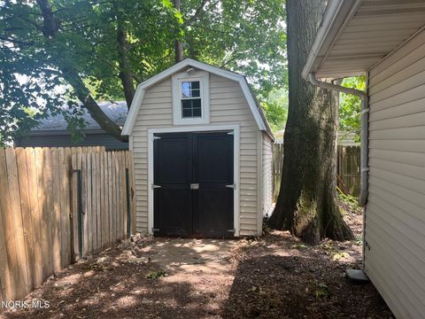 Tiny photo for 611 Greenfield Drive, Maumee, OH 43537 (MLS # 10005206)