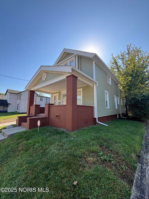 Photo of 1557 Indiana Avenue, Toledo, OH 43607 (MLS # 10000172)