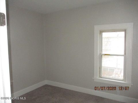 Tiny photo for 415 Mayberry Street, Toledo, OH 43609 (MLS # 10002906)