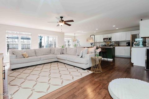 Tiny photo for 2143 Bluestone Drive, Findlay, OH 45840 (MLS # 10004725)